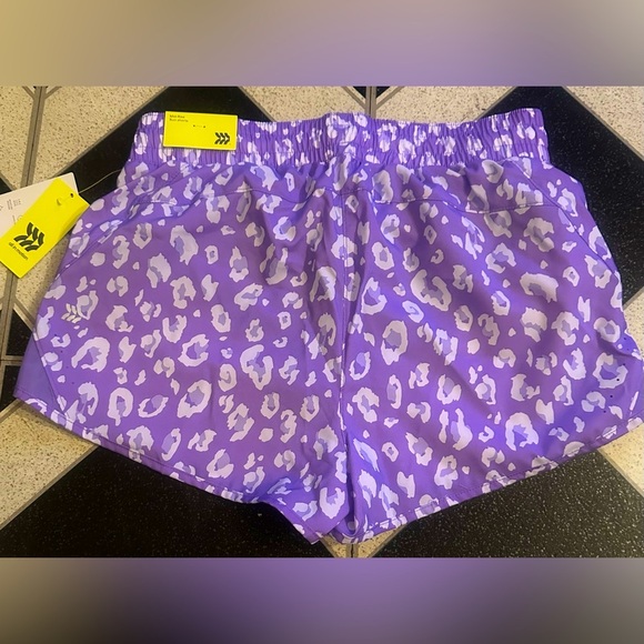 Women's Mid-Rise Run Shorts 3" - All in Motion - Picture 2 of 2